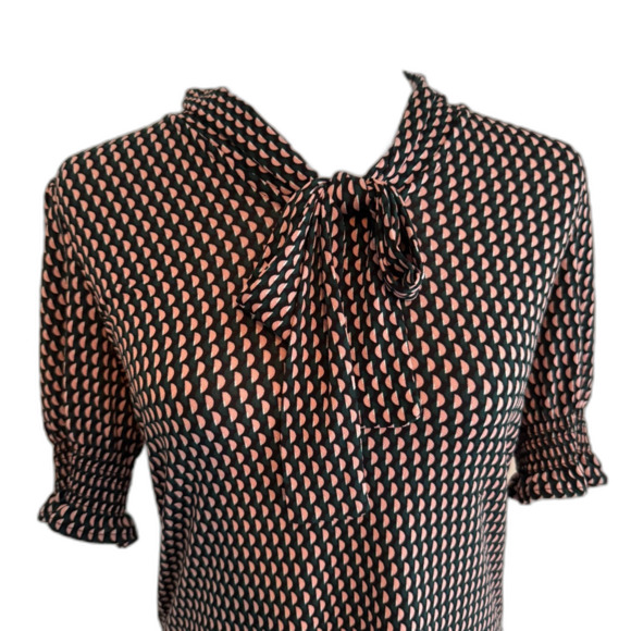 Adrianna Papell | Geometric Tie Neck Cinched Short Sleeve Blouse Size XS - Picture 2 of 6
